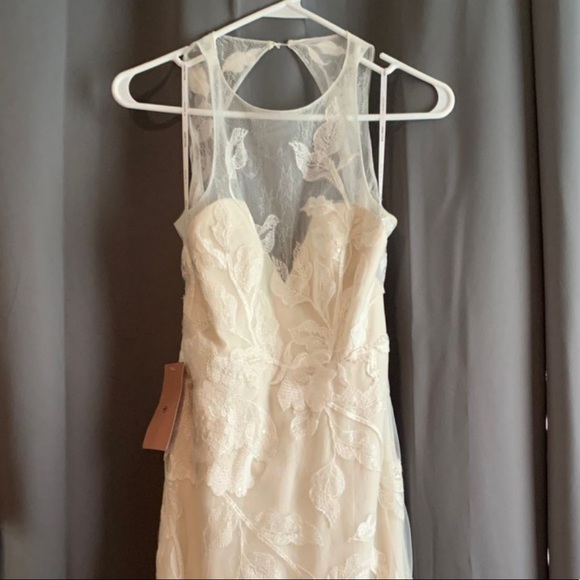 Willowby Prescott Wedding Gown - Picture 8 of 11